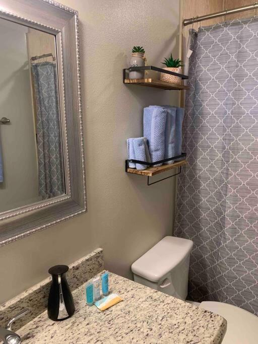 Appartement Cozy 3 Bed 2 Bath Apartment, Near Shopping Plazas, Expressway And Free Parking *